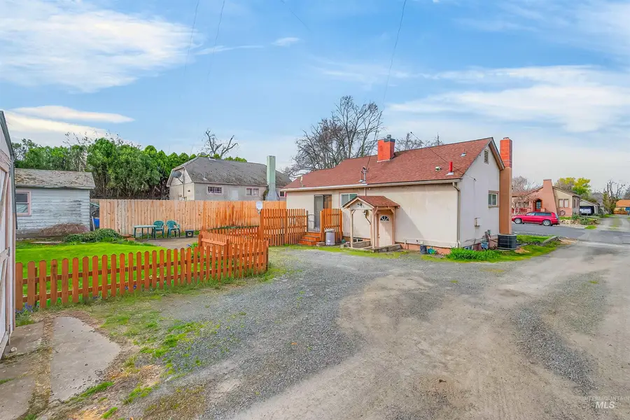 1317 15th Street, Lewiston, ID 83501 - #3