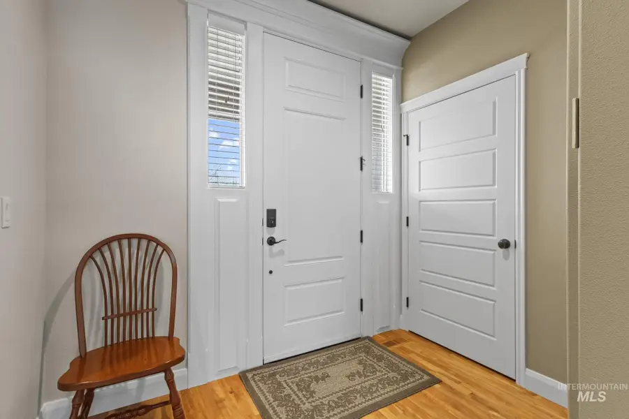 834 W Crosby Dr, Meridian, ID 83646 - #3