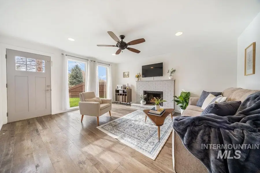 405 N 2nd St, Eagle, ID 83616 - #3