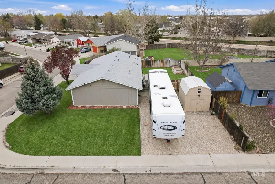 598 E Easy St, Kuna, ID 83634 - #3