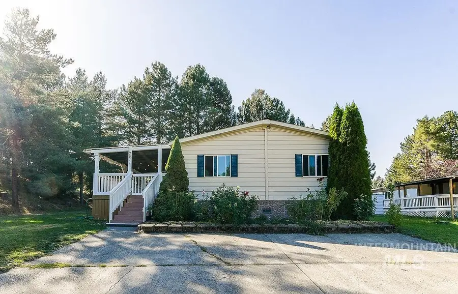 609 N Almon St #2011, Moscow, ID 83843 - #3