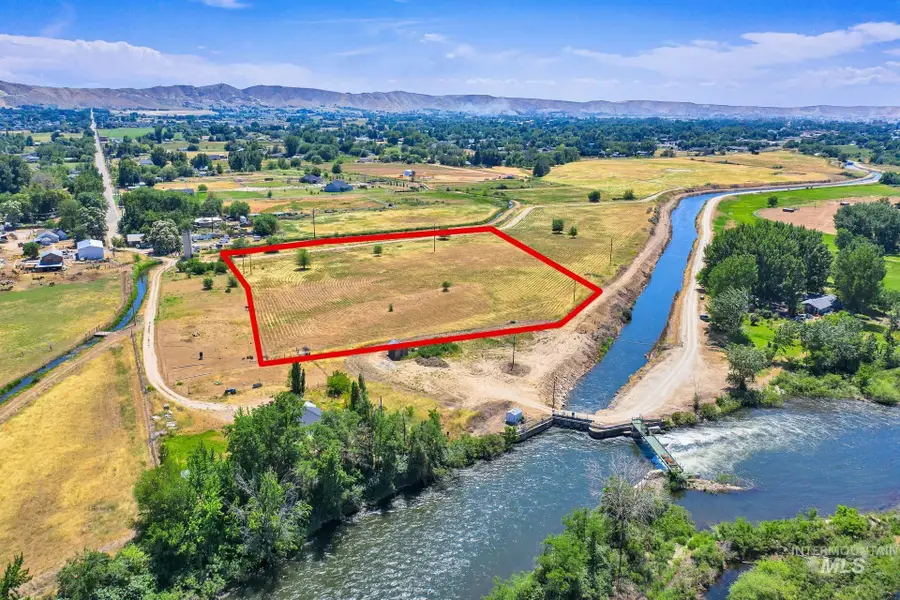 1870 Meyer Ln, Emmett, ID 83617 - #2