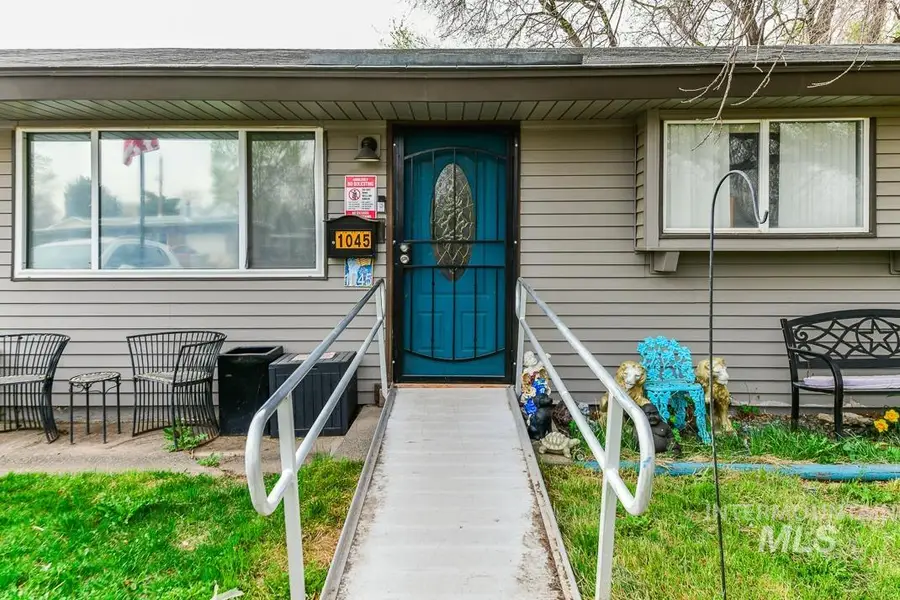 1045 E 16th N, Mountain Home, ID 83647 - #2