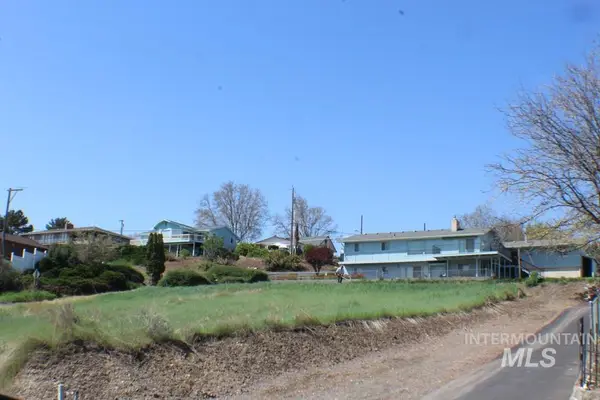 NNA Highline Court, Clarkston, WA 99402