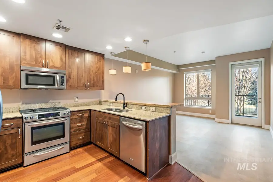 323 Jefferson St Unit 205, Boise, ID 83702 - #2
