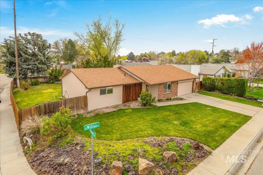 5744 N Millrun Avenue, Garden City, ID 83714 - #3