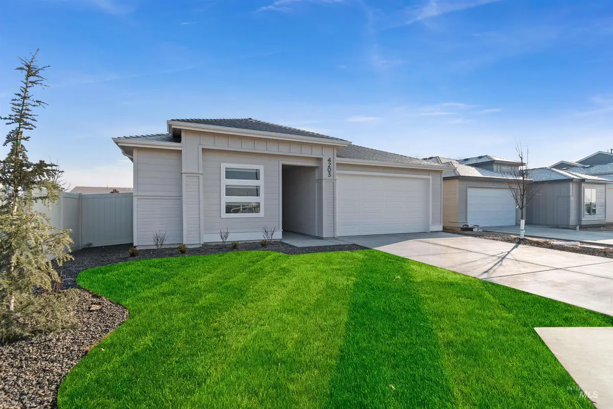869 S Contusion Ave, Nampa, ID 83651 - #1