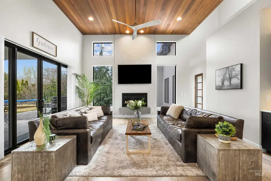 3672 W Red Jade Ct, Meridian, ID 83646 - #3