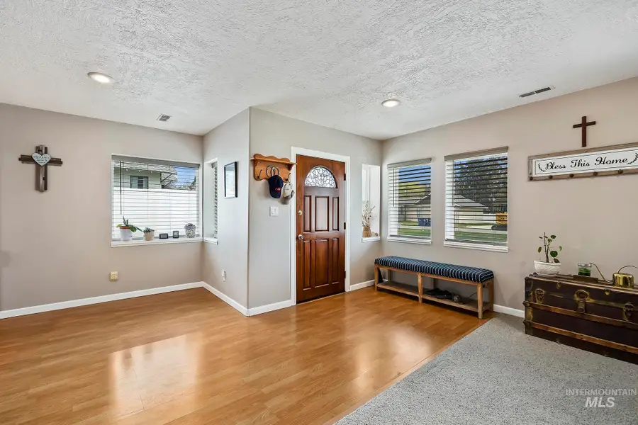 704 E Avenue D, Jerome, ID 83338 - #3