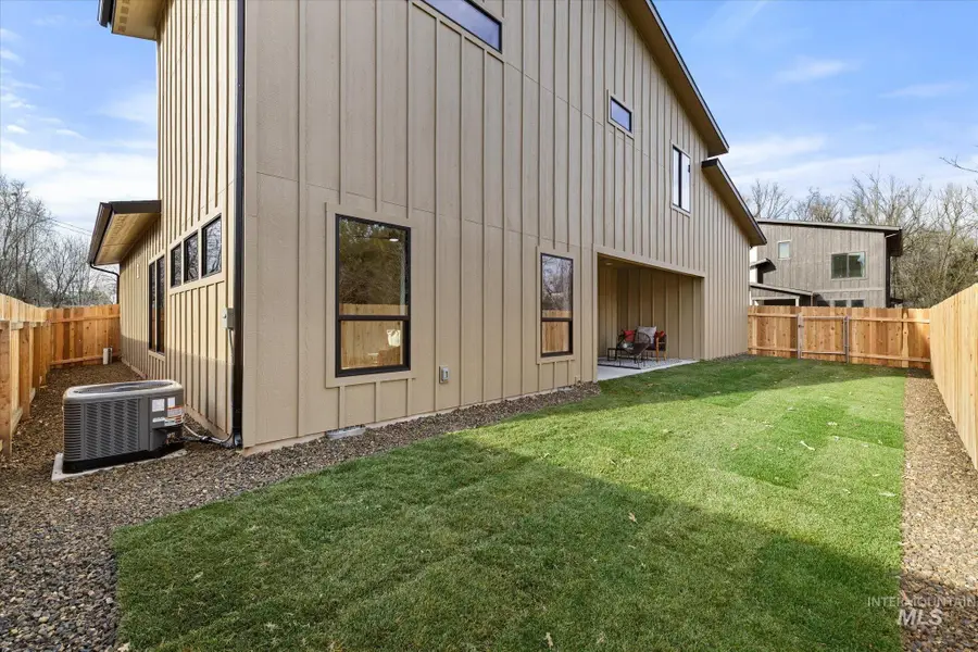 5612 W Grover St, Boise, ID 83705 - #2