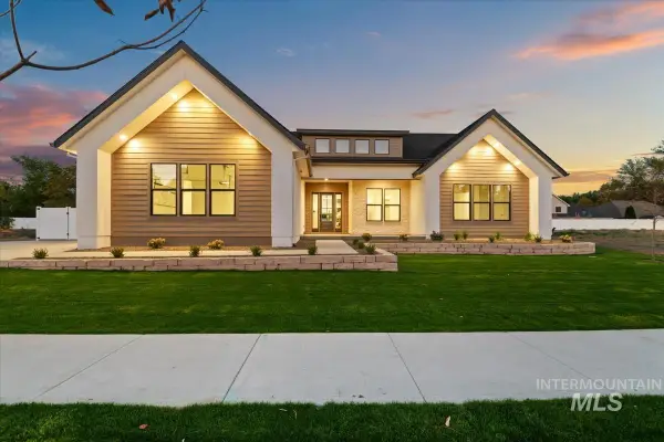 196 N Timber Wolf Pl, Eagle, ID 83616