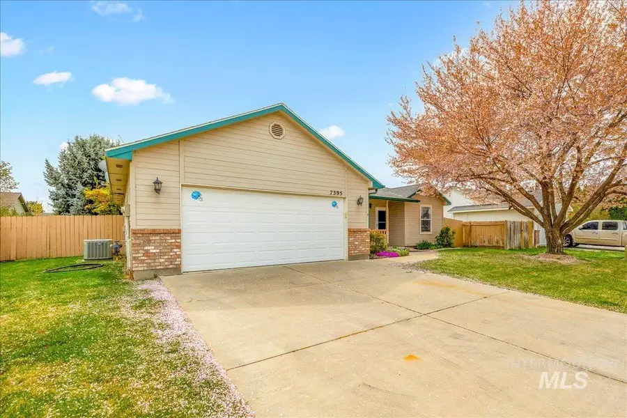 7395 Bridgeport Dr, Nampa, ID 83687 - #2