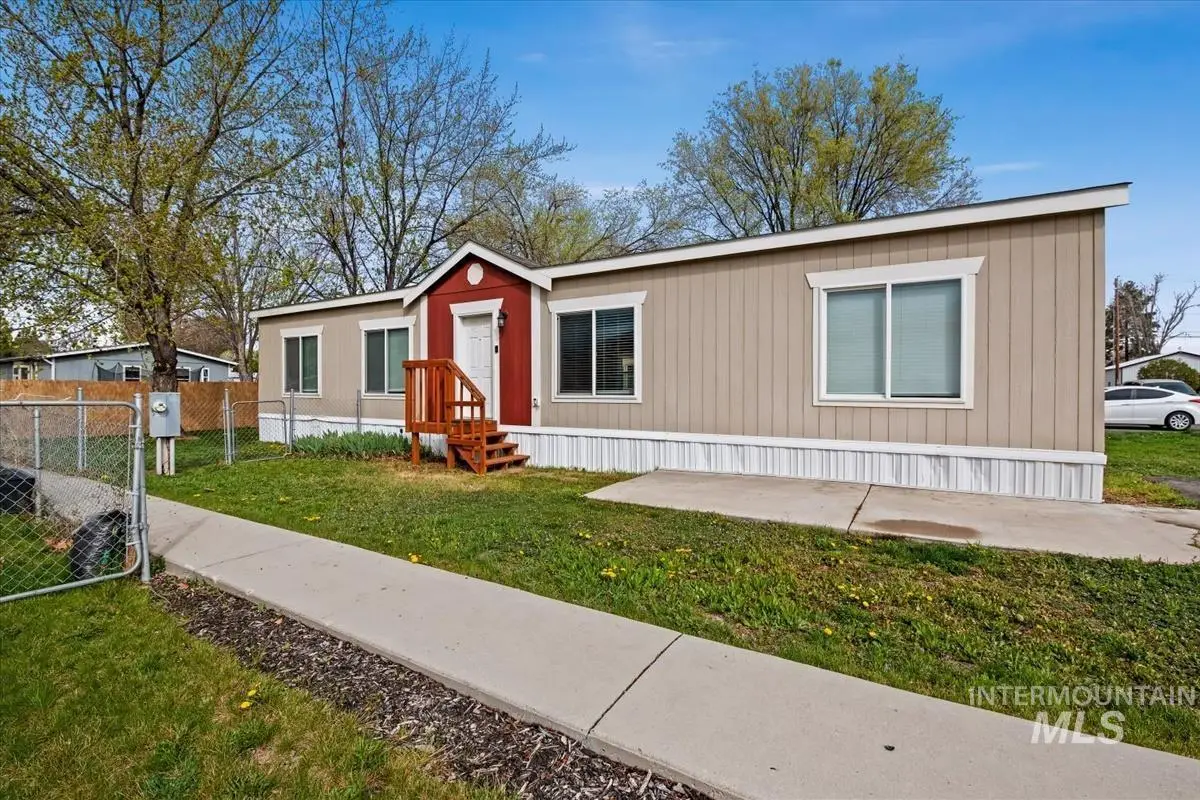 951 W Avalon St #16, Kuna, ID 83634 - #1