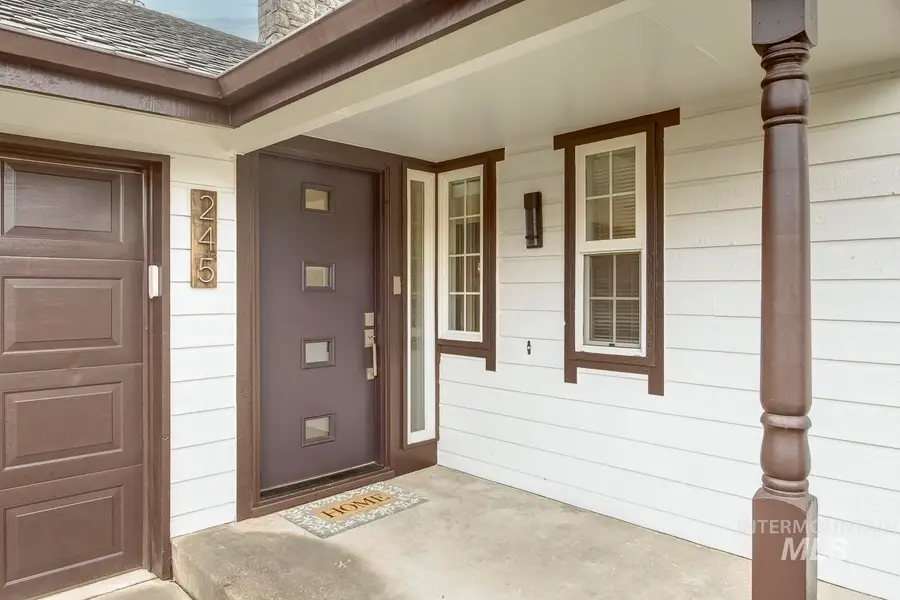 245 W Greensboro Ct, Boise, ID 83706 - #2