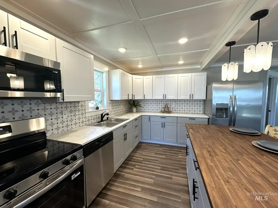 5562 95 Spur Hwy, Ontario, OR 97914 - #3