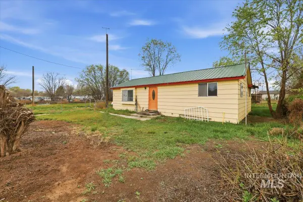 150 3rd Street, Grand View, ID 83624