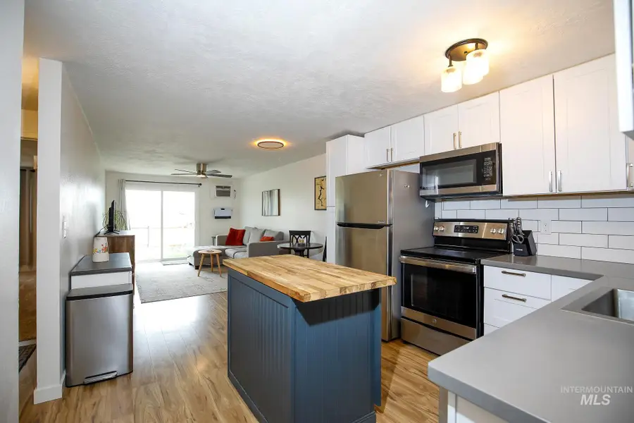 10534 W Fox Ridge Dr, Boise, ID 83709 - #3