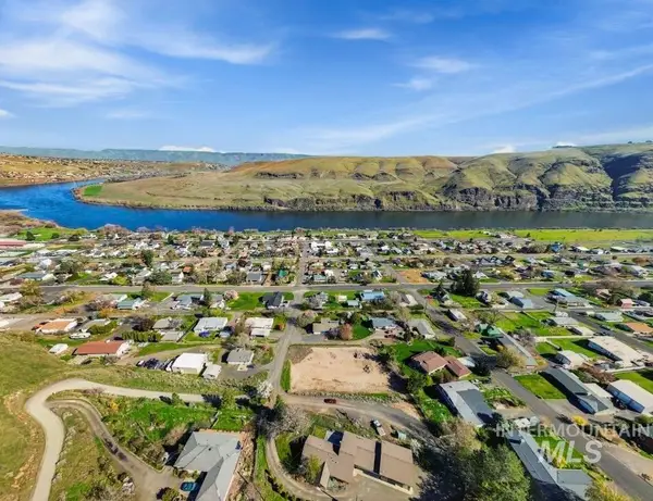 321 Pierce St., Asotin, WA 99402