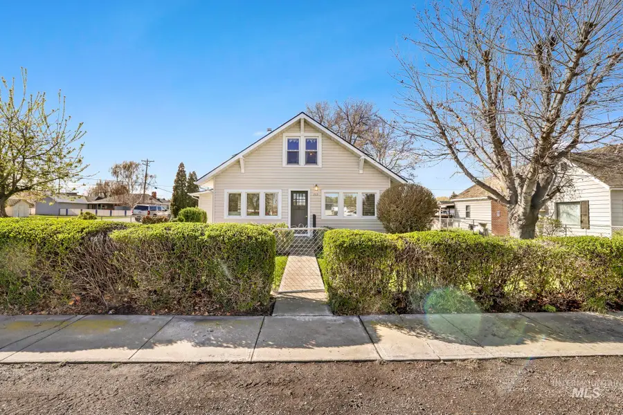 305 Madison St W, Kimberly, ID 83341 - #3