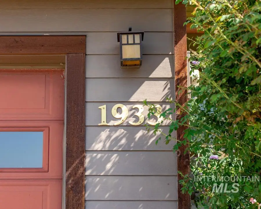 1933 Fletcher, Moscow, ID 83843 - #2