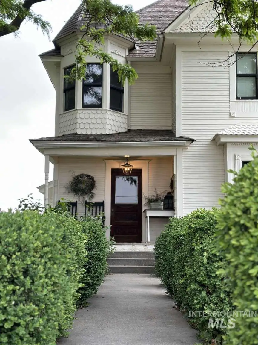 2090 E 1st St, Fruitland, ID 83619 - #2
