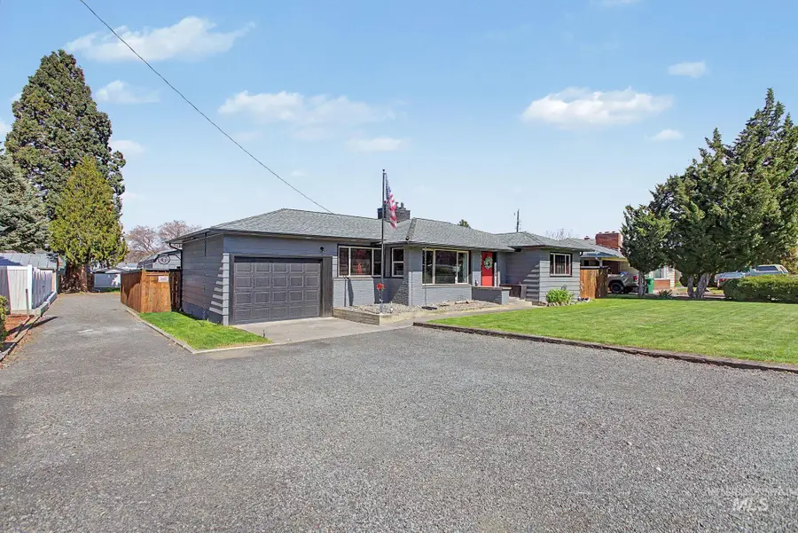 809 Bryden Ave, Lewiston, ID 83501 - #2