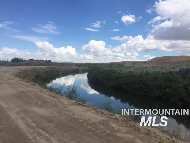 3235 Fly By Rd, New Plymouth, ID 83655 - #3