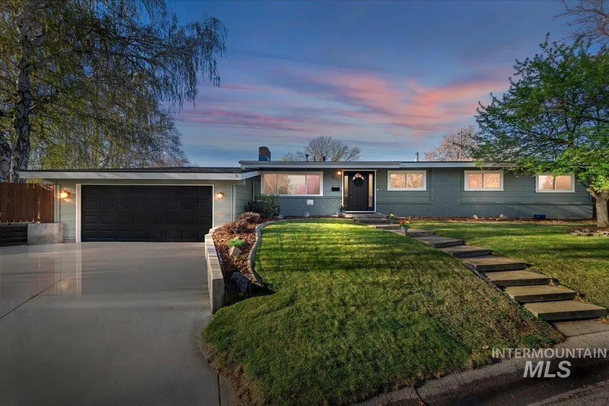 2617 N Alamo Rd, Boise, ID 83704 - #1