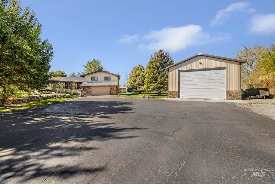 4055 N Canyon Ridge Dr, Twin Falls, ID 83301 - #3