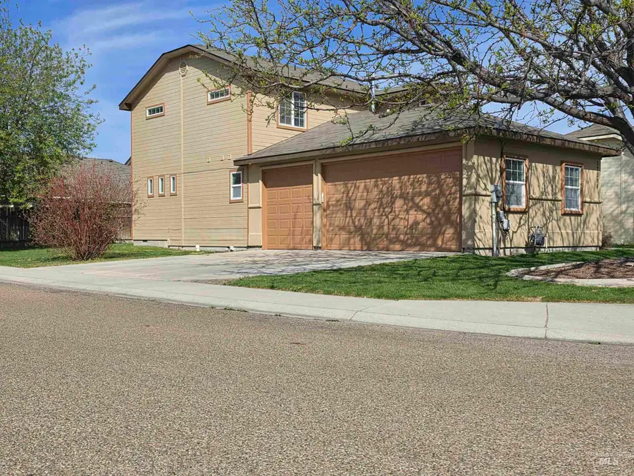 17599 Dark Zebra Way, Nampa, ID 83687 - #3