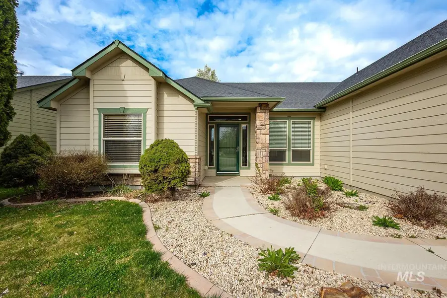 4227 N Rhodes Ave, Meridian, ID 83646 - #3