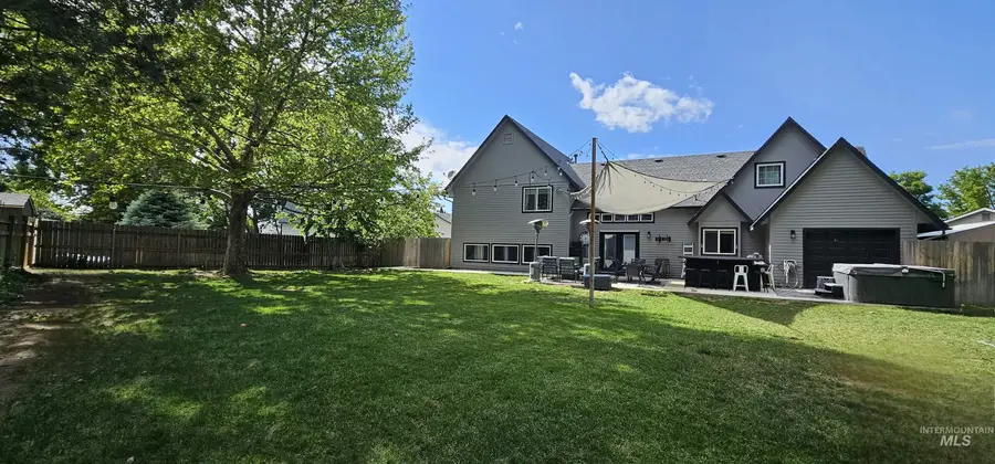 1122 N Roper Place, Meridian, ID 83642 - #3