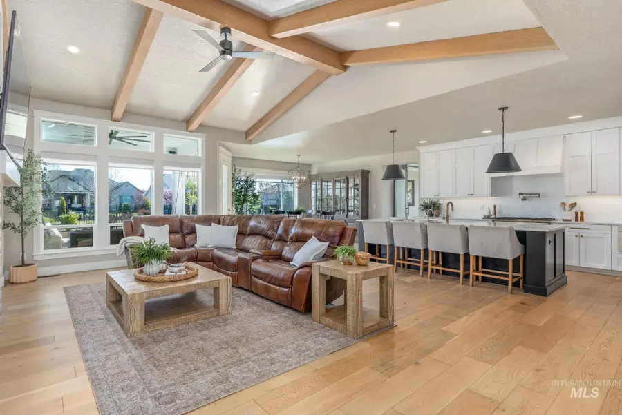 550 S Devon Ave, Star, ID 83669 - #3