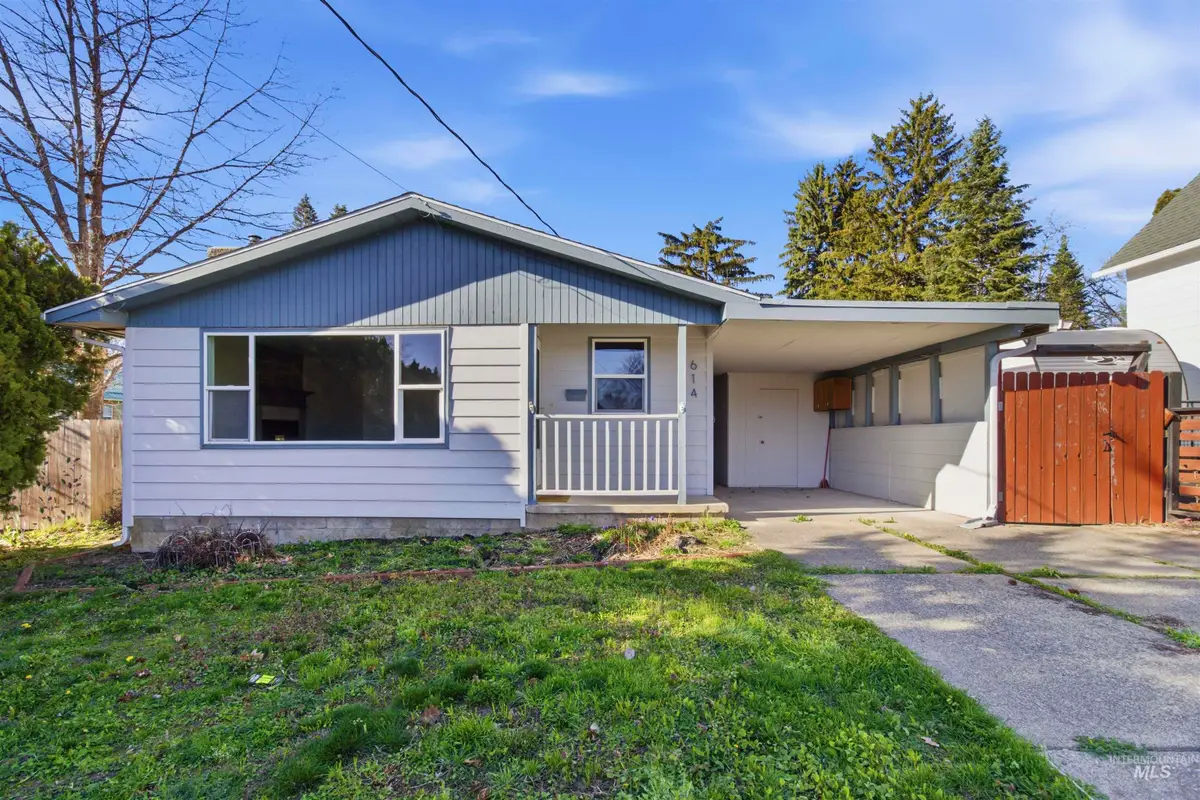 614 Kenneth St, Moscow, ID 83843 - #1