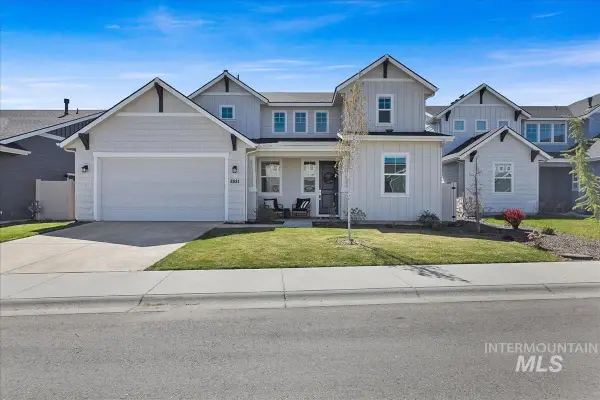 8881 W Snow Wolf Dr, Star, ID 83669