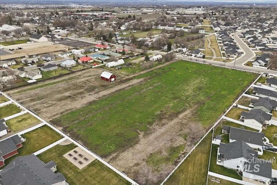 2015 E 1st, Fruitland, ID 83619 - #2