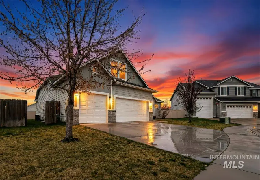 583 W Allspice St, Kuna, ID 83634 - #2