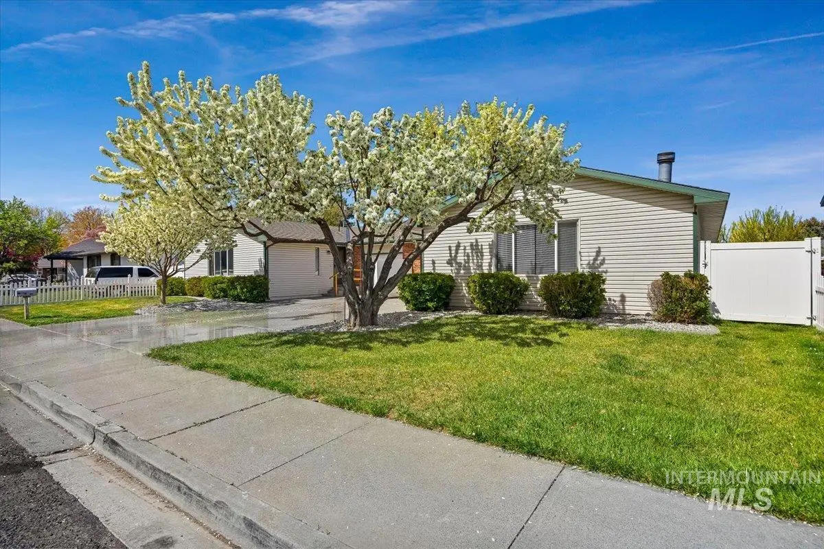 324/328 Ridgeway Dr., Twin Falls, ID 83301 - #1