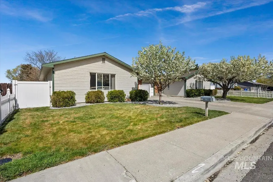 324/328 Ridgeway Dr., Twin Falls, ID 83301 - #3