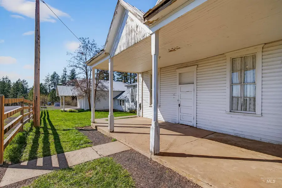 2070 Woodland Rd, Kamiah, ID 83536 - #2