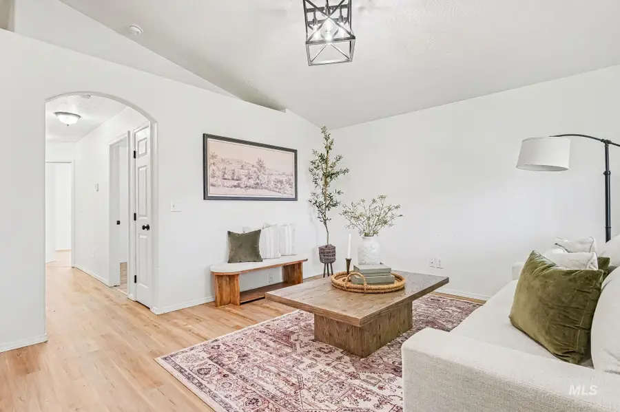 3824 Groveton St, Caldwell, ID 83605 - #3