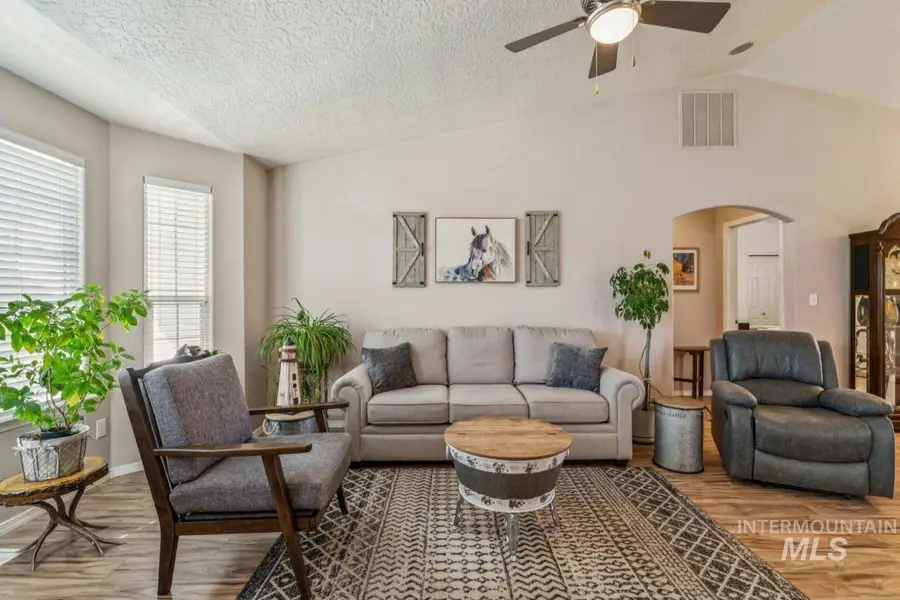 11980 Colonial Dr, Caldwell, ID 83605 - #2