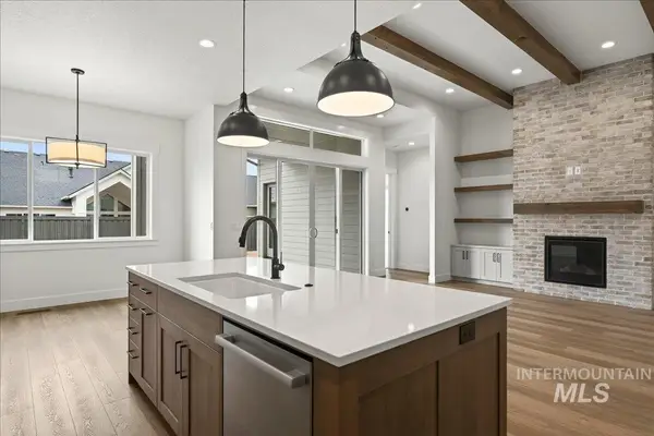 844 E Escalation St, Meridian, ID 83642