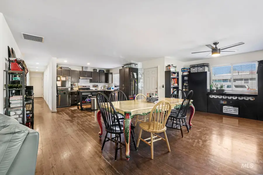 321 N 7th St, Bellevue, ID 83313 - #3