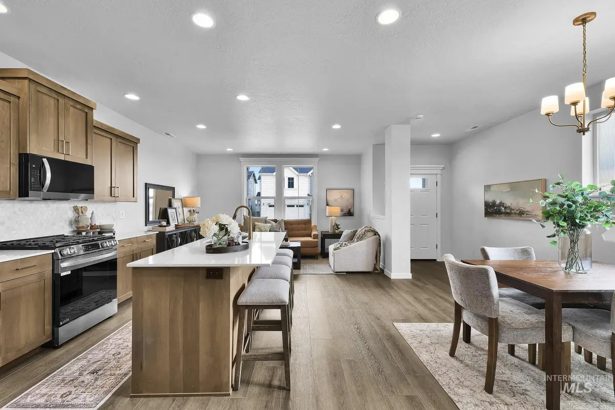 414 N Fritts Ave, Meridian, ID 83642 - #1