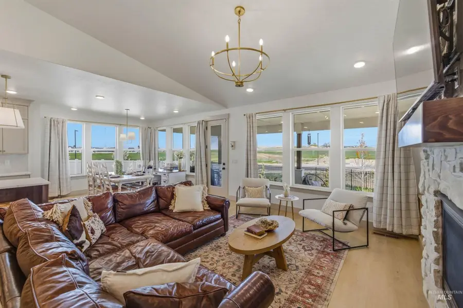 540 E Jarvis Ct, Meridian, ID 83642 - #3