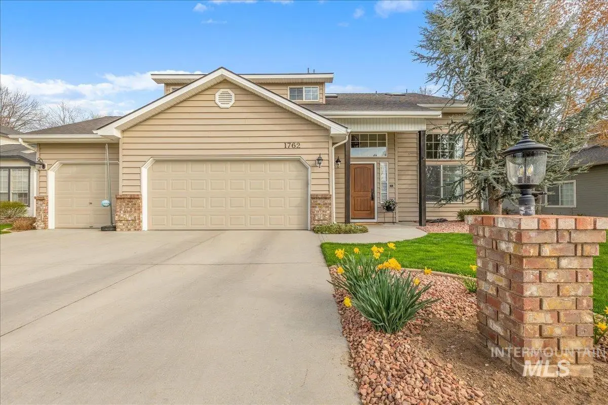 1762 E Summerfalls Dr, Meridian, ID 83646 - #1
