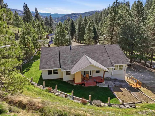 95 Johnson Creek Rd, Boise, ID 83716