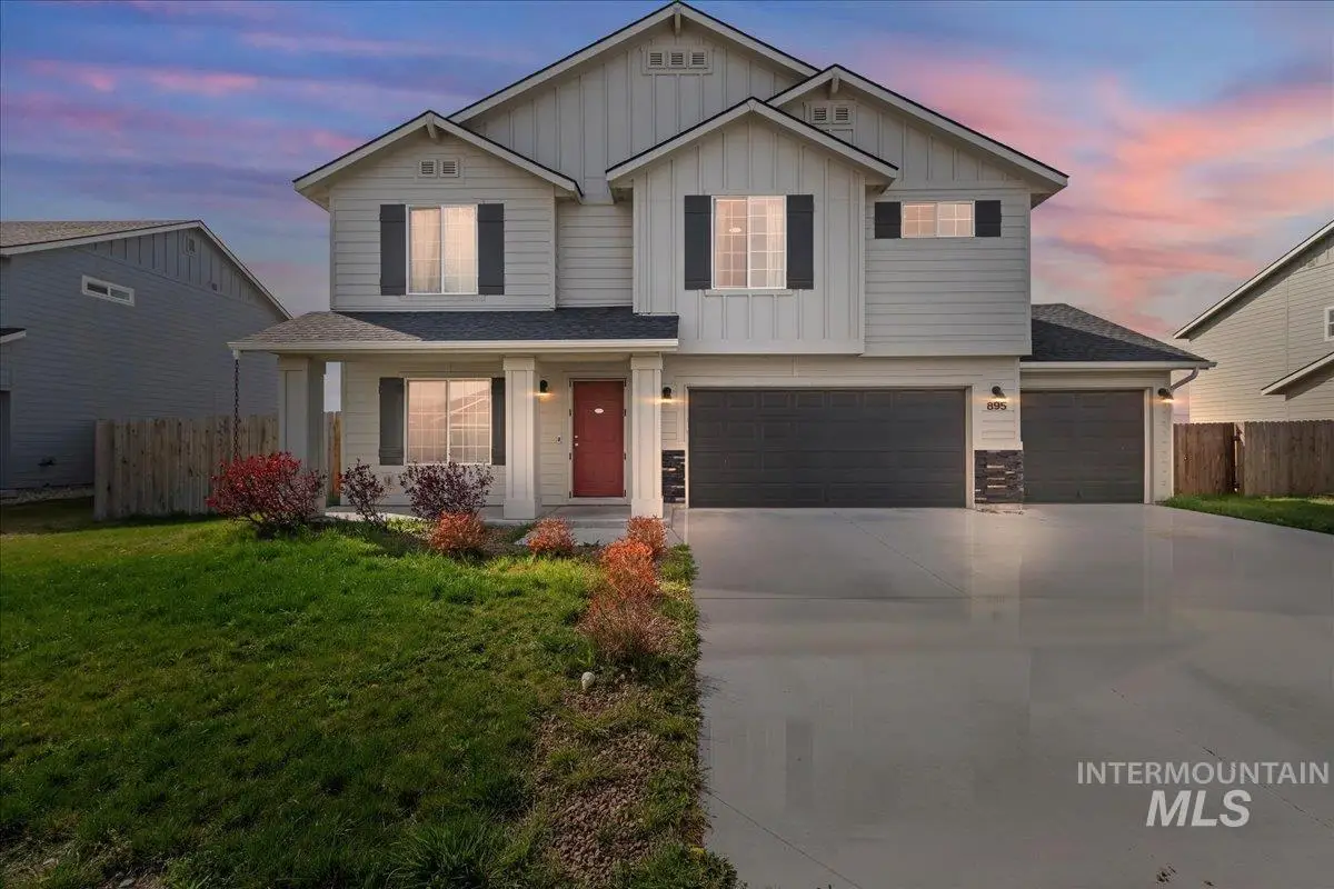 895 SW Miner St, Mountain Home, ID 83647 - #1