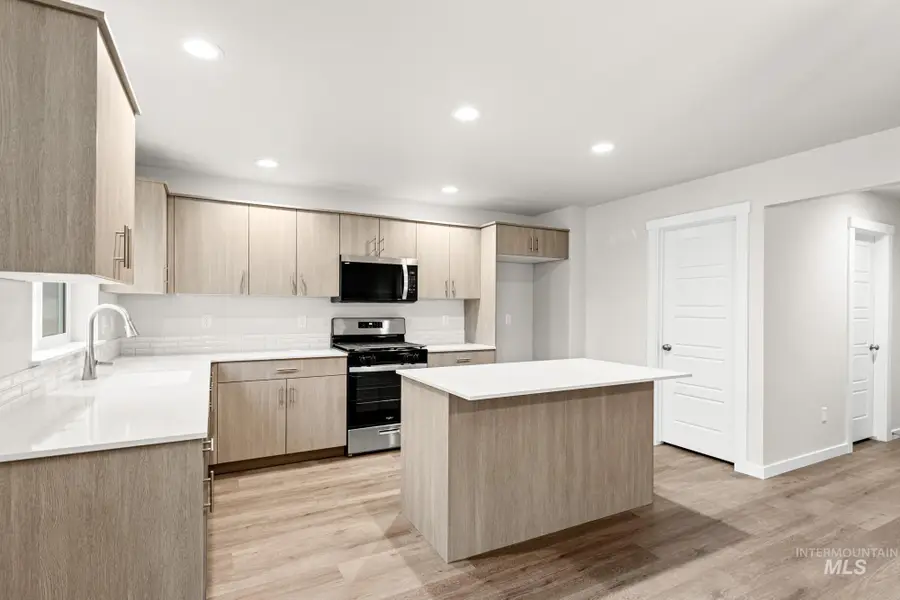 6645 W Plateau Creek Dr, Meridian, ID 83646 - #3